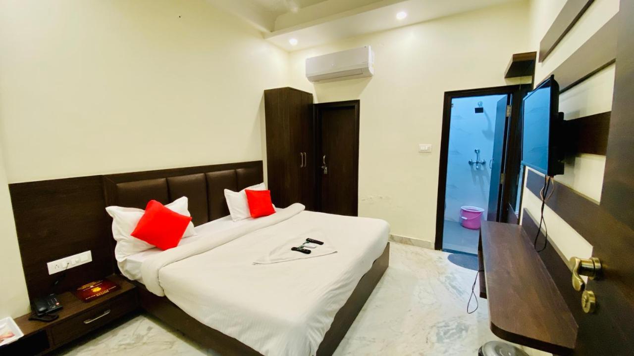 Hotel Pulse Inn Near Railway Station Джайпур Екстериор снимка