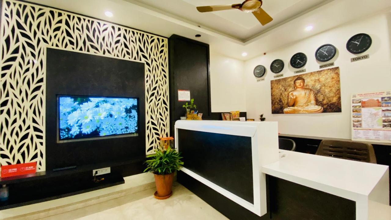 Hotel Pulse Inn Near Railway Station Джайпур Екстериор снимка