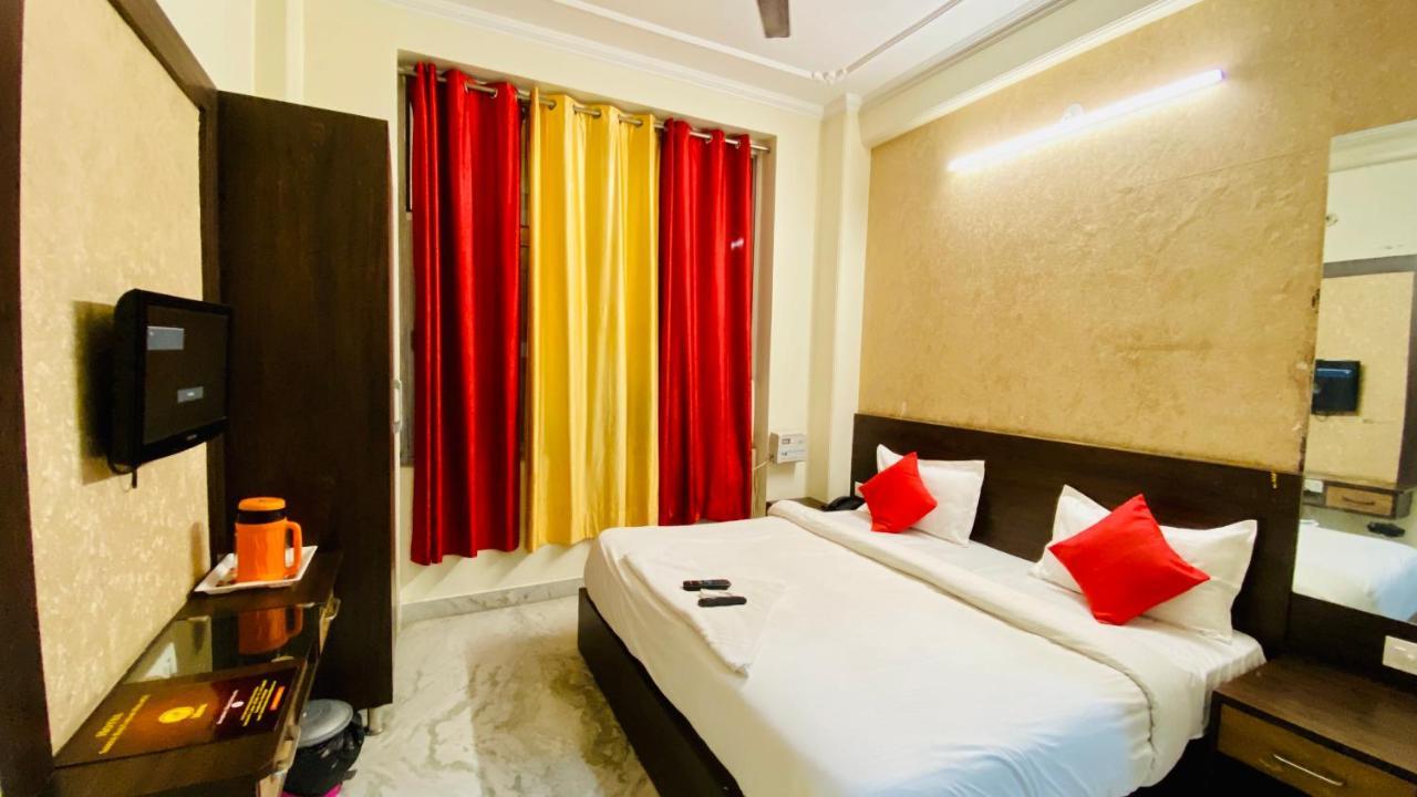 Hotel Pulse Inn Near Railway Station Джайпур Екстериор снимка