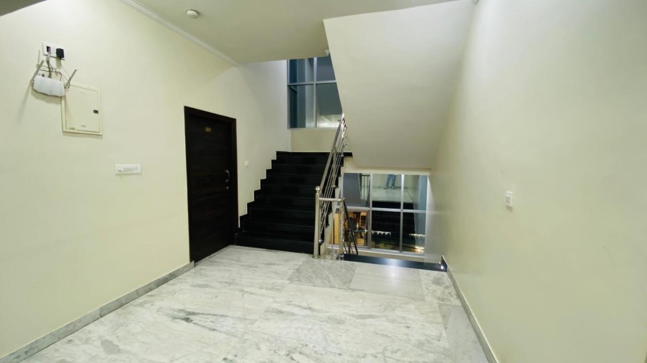 Hotel Pulse Inn Near Railway Station Джайпур Екстериор снимка