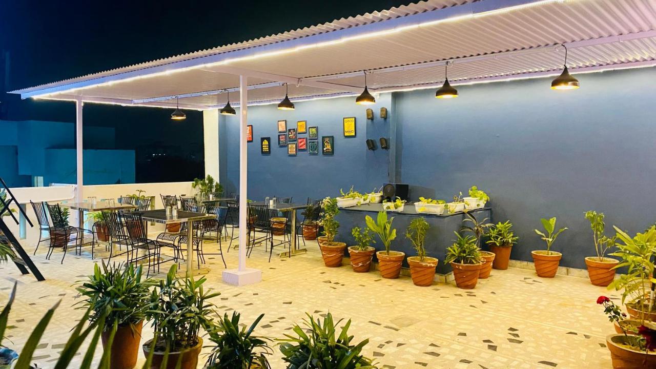 Hotel Pulse Inn Near Railway Station Джайпур Екстериор снимка