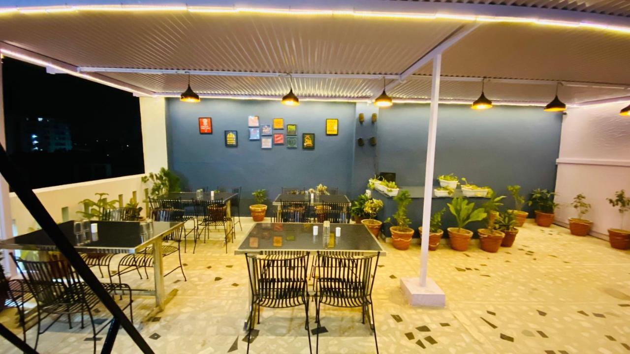 Hotel Pulse Inn Near Railway Station Джайпур Екстериор снимка