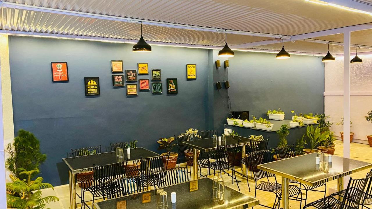 Hotel Pulse Inn Near Railway Station Джайпур Екстериор снимка