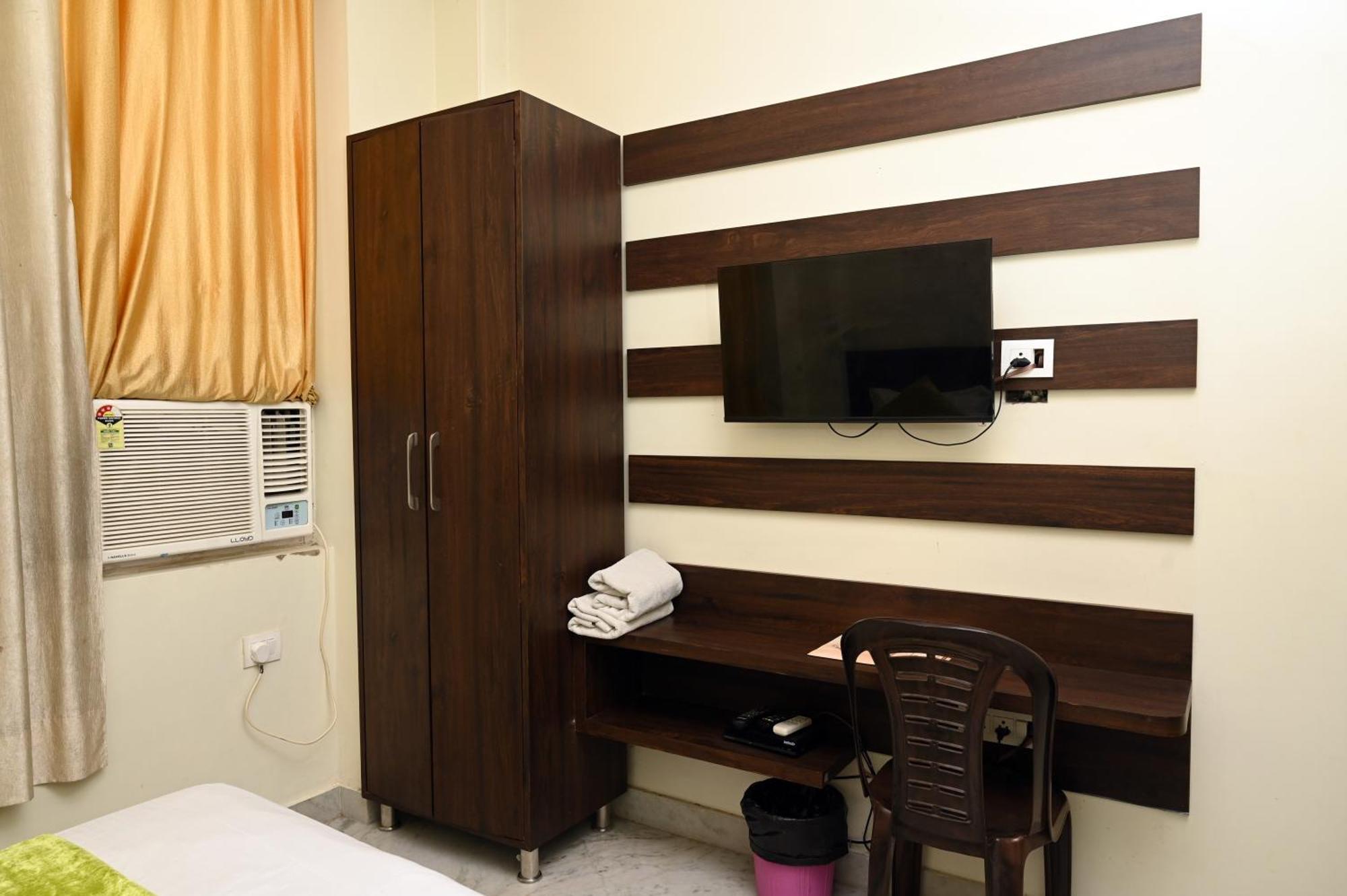 Hotel Pulse Inn Near Railway Station Джайпур Екстериор снимка