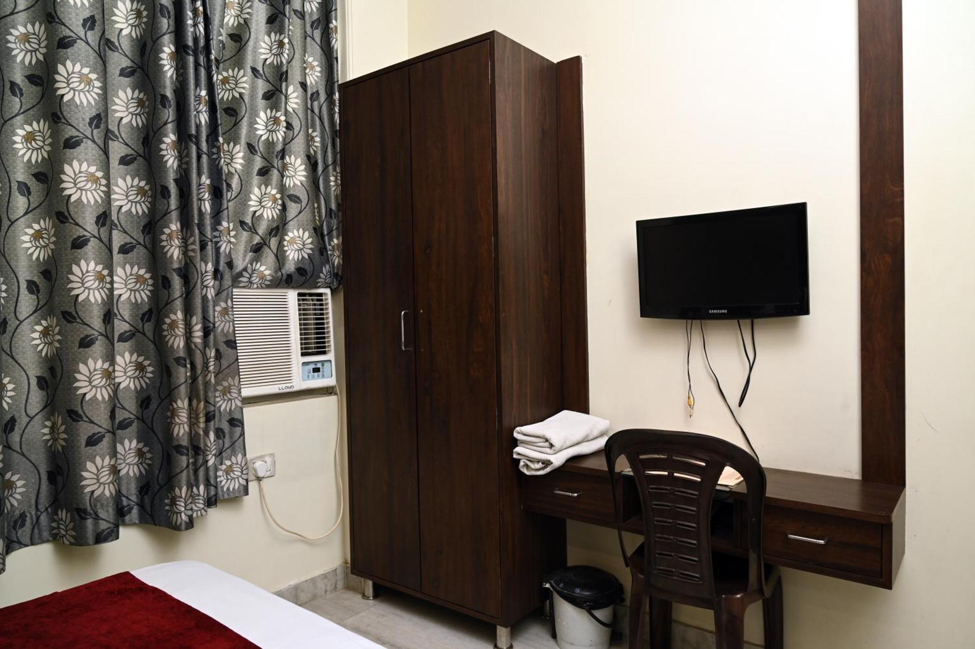 Hotel Pulse Inn Near Railway Station Джайпур Екстериор снимка